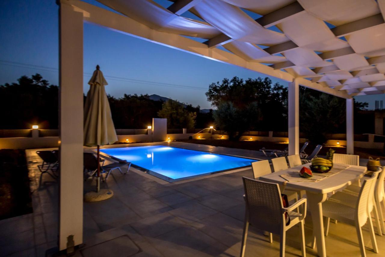 Villa Boviana With Private Swimming Pool Agios Sostis  Exterior photo